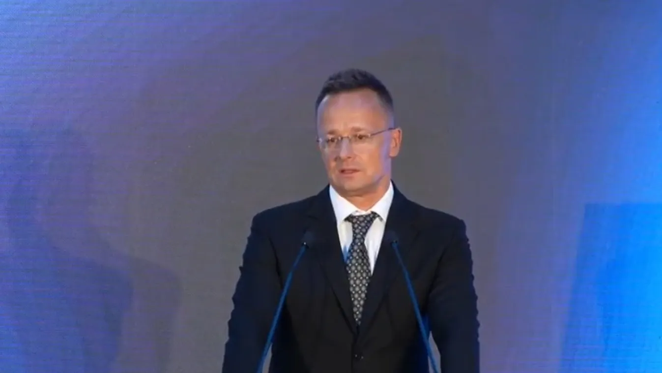 Hazánk legnagyobb naperőműparkját építi a BMW Debrecenben + videó