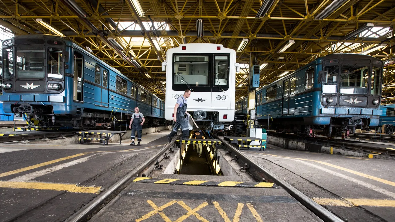 Napi hétmillió forintot kérhetne a veszteglő metrókért a BKV