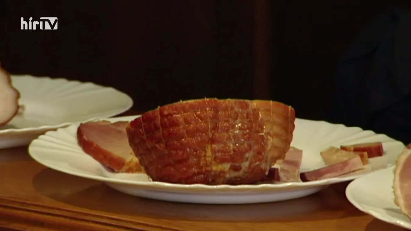 Panaszkönyv: Terítéken a húsvéti sonkák