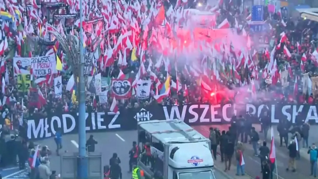 Százezrek vonultak utcára Lengyelországban