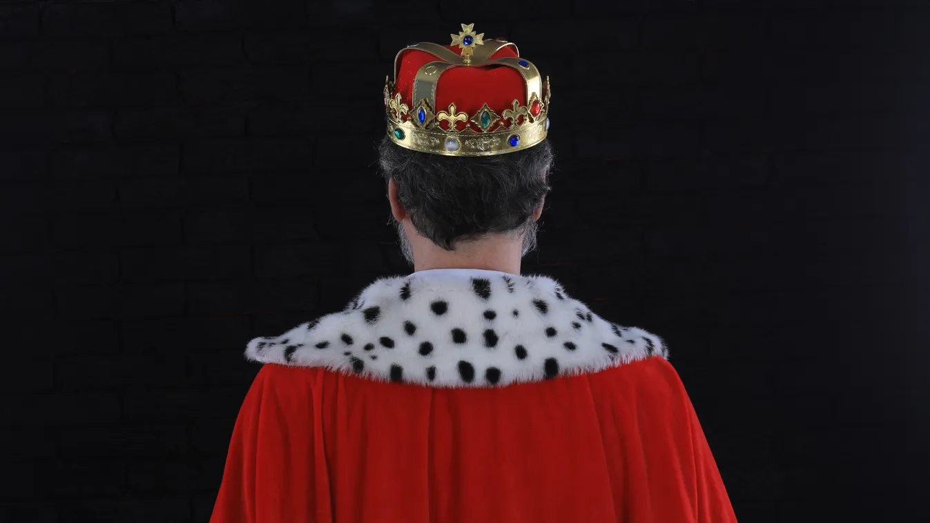 Szélesvásznú történelem:  Mit csinált felséged 3-tól 5-ig? + videó