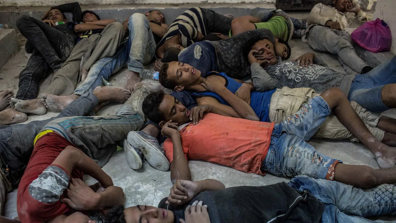 Több mint 700 ezer bajba került migránson segített az EU