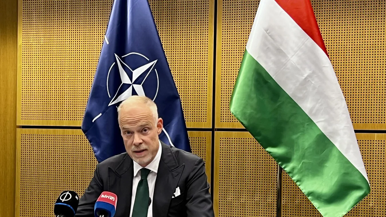 Szalay-Bobrovniczky Kristóf: Katonához méltatlanul viselkedett Ruszin-Szendi Romulusz  + videó