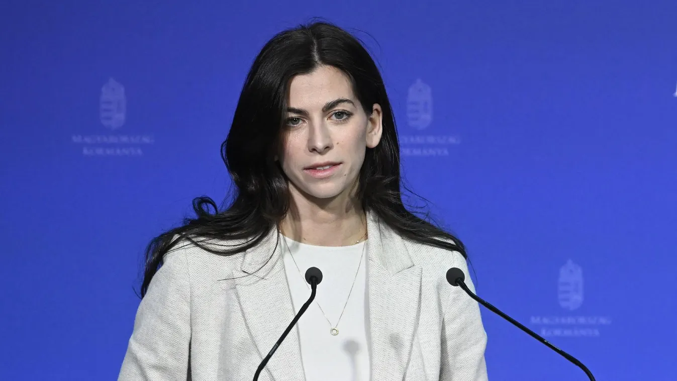 Kormányszóvivő: A tanári pálya újabb motivációt kap a nagyobb béremeléstől