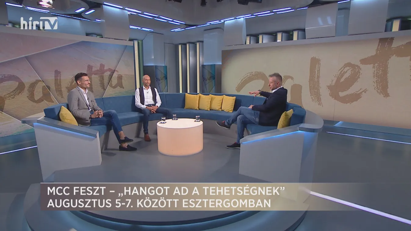 Paletta: Jó pár éve már a kortárs divatban sem szokatlan a népi viselet felbukkanása