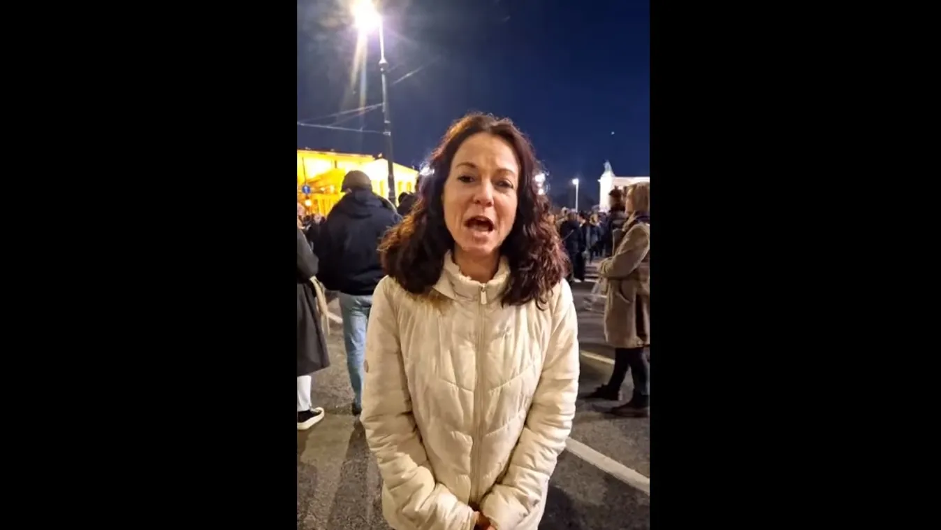 „Elegünk van a pedofilmosdató kormányzásból” – nem kicsit töltötték meg politikával a „politikamentes” civil tüntetést + videó