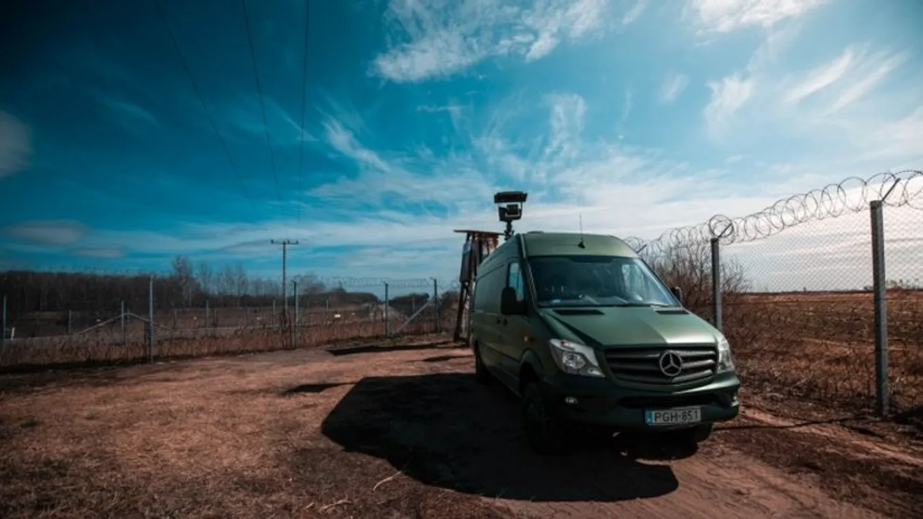 Csaknem hétszáz határsértő ellen intézkedtek a rendőrök a hétvégén