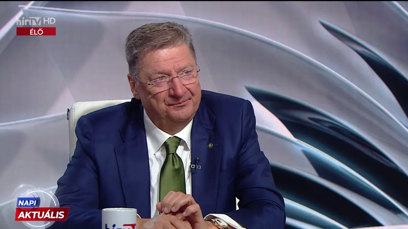 Parragh László: Erősen felértékelődött, ha valakinek szakma van a kezében