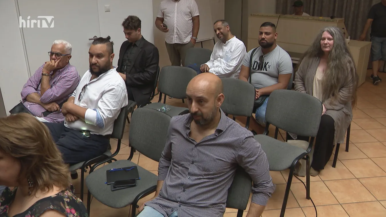 Nem hívták meg a Jobbikot az ellenzék romaprogramjáról szóló konferenciára