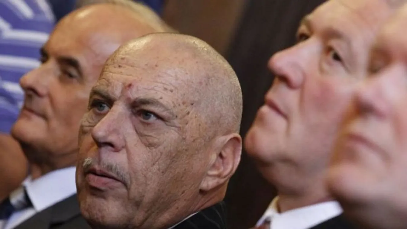 2006-os rendőri vezetők pere – Civil kaszinó