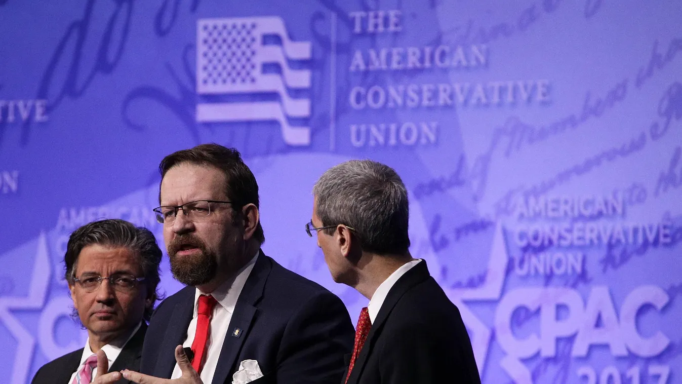 Szijjártó Péter úgy tárgyalt Gorka Sebestyénnel, hogy a férfit itthon körözik