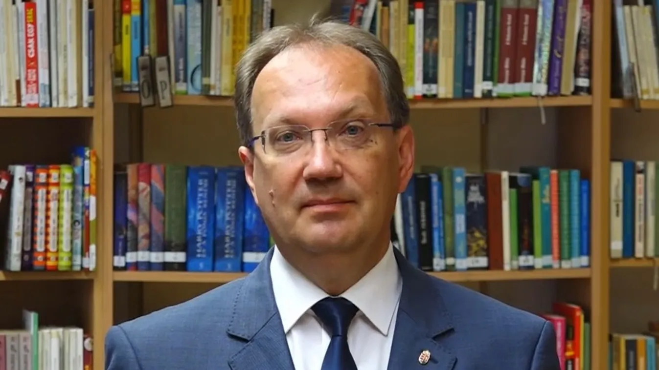 A tankönyvek minden iskolába megérkeztek, pedagógus hiány nincs és a tanév zökkenőmentesen kezdődhet + videó