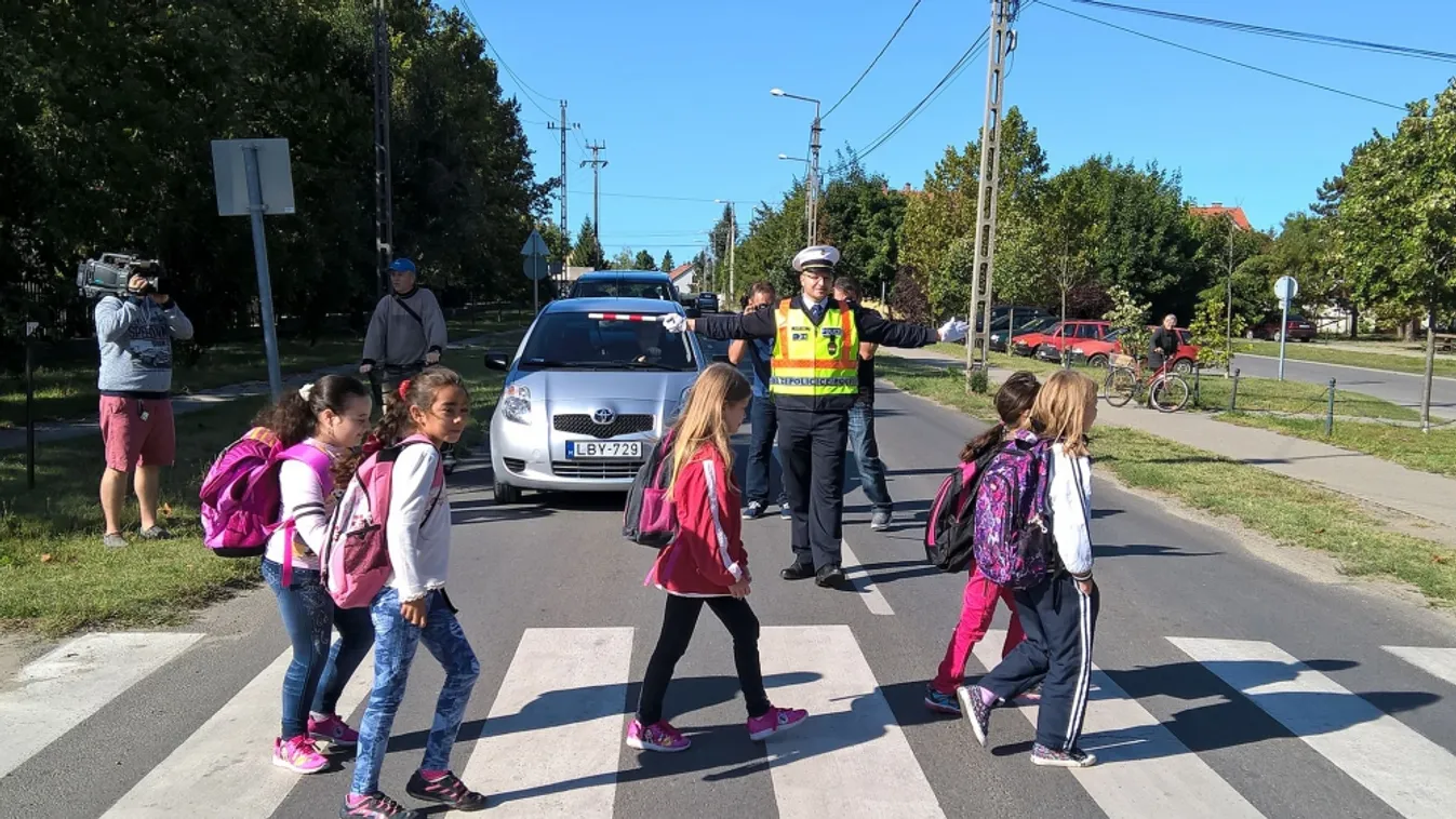 Közlekedési kisokos kiskamaszoknak