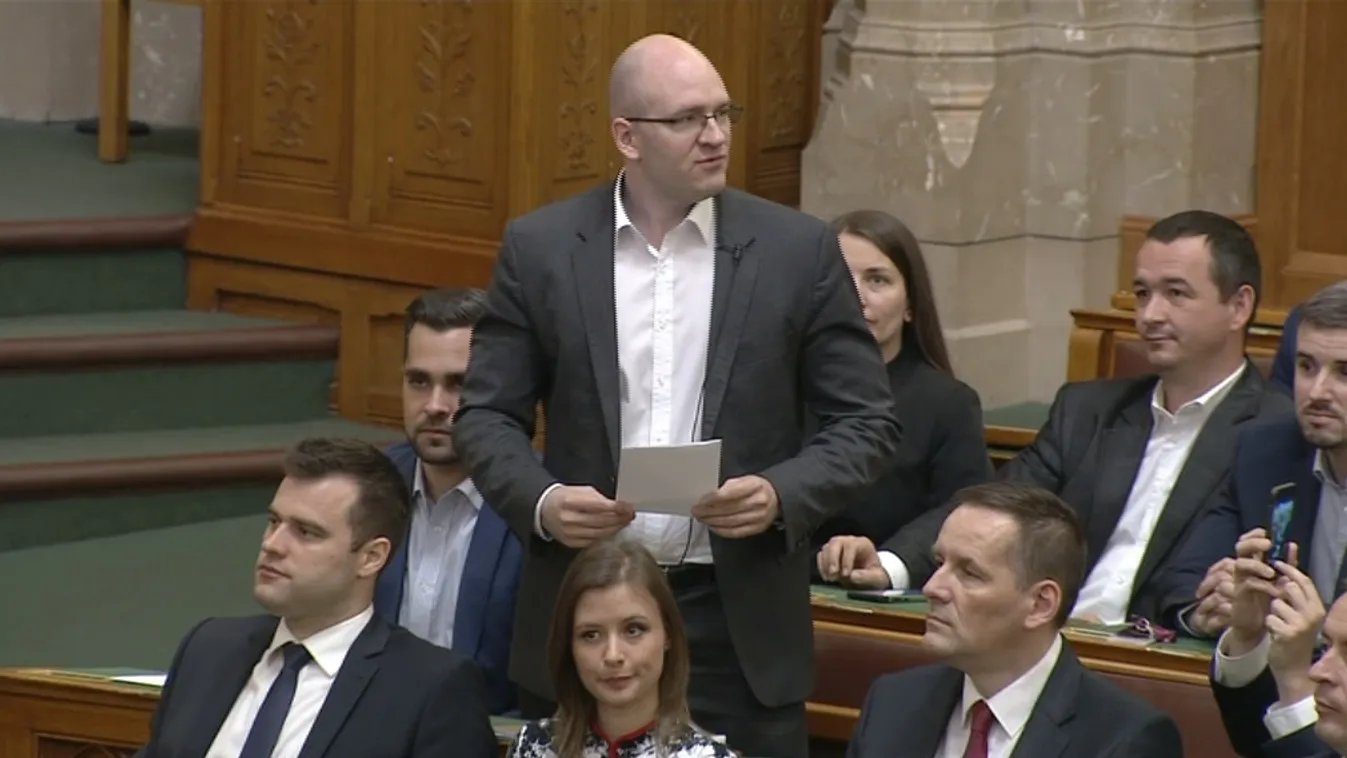 Kiürült az Országgyűlés a ciklus első felszólalásra