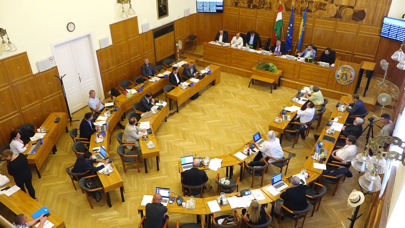 Leváltották a Zsolnay Örökségkezelő vezetőjét