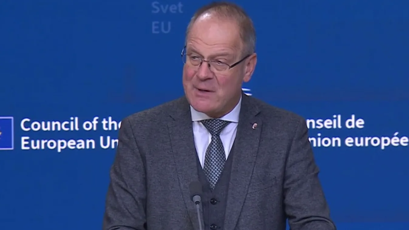 Navracsics Tibor: A bevándorlás nem megoldás Európa gondjaira  + videó