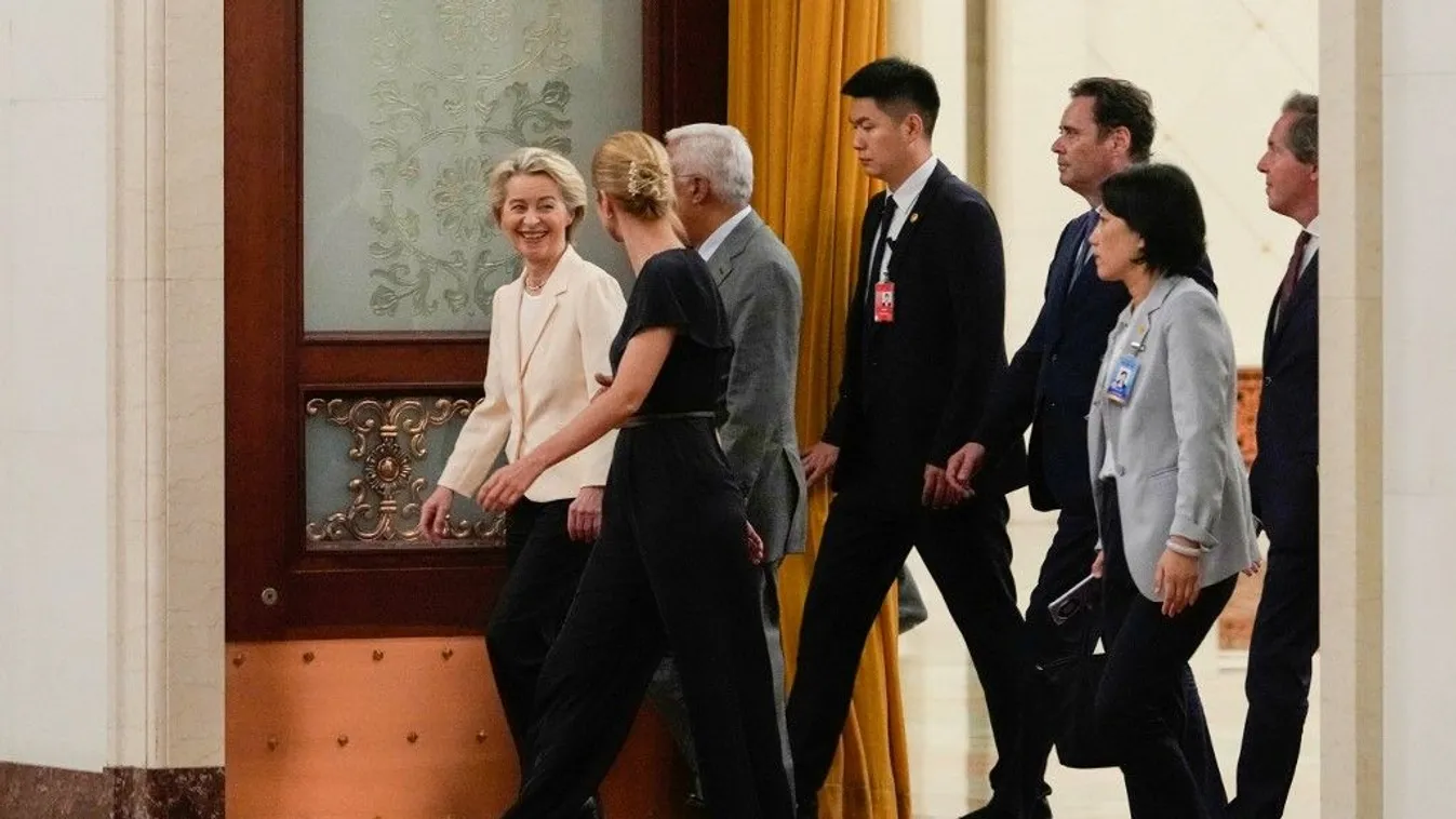 Von der Leyen lebőgött Pekingben