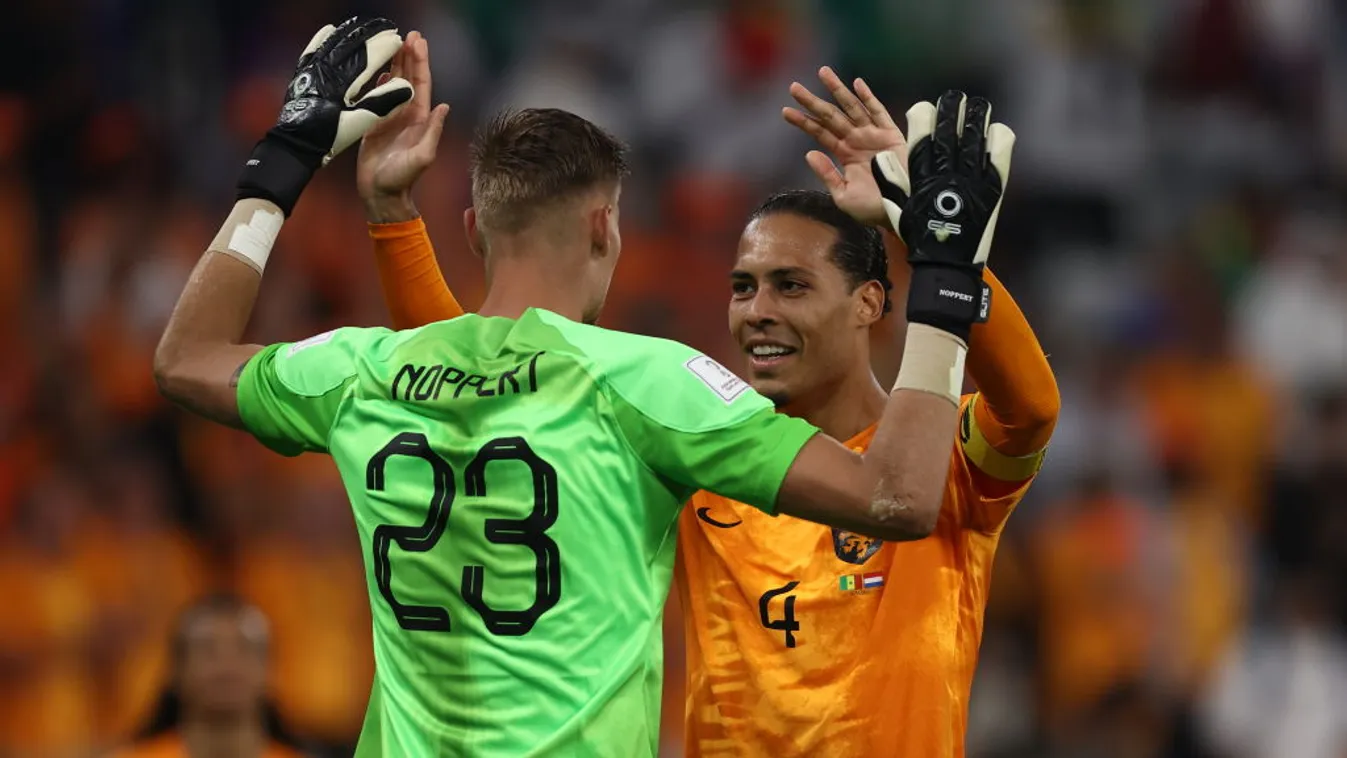 A hajrában szerzett gólokkal győzte le Hollandia Szenegált