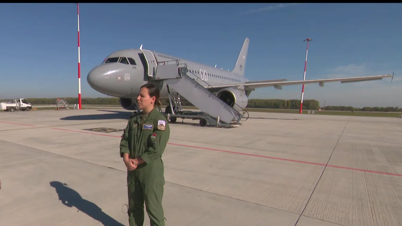 Mozaik: Több tíztonnás gépeket irányít a profi pilótanő