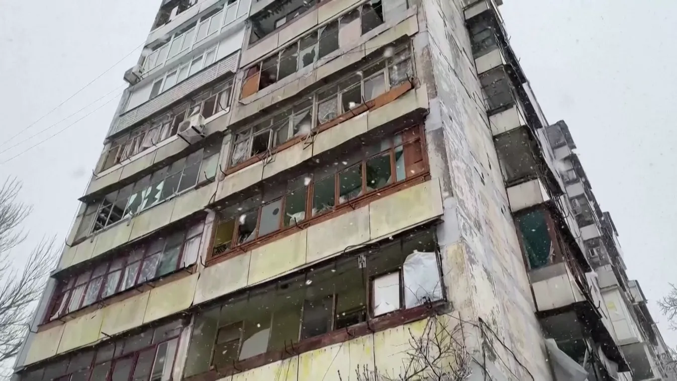 Az ítéletidő is nehezíti az orosz légicsapás utáni helyreállítást több ukrán városban + videó