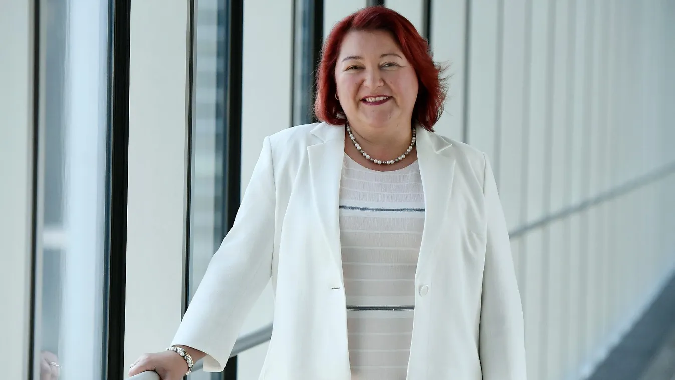 Bocskor Andrea: Boldogulni a szülőföldön lehet