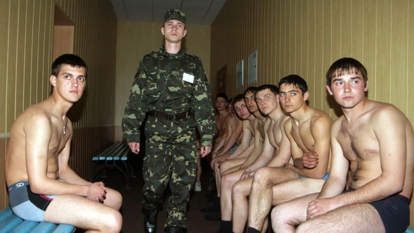 Már a nőket is agresszívan viszik katonának a kétségbeesett ukránok