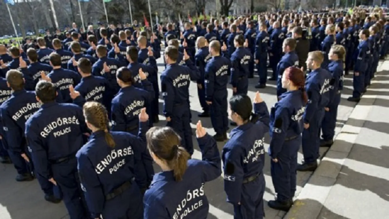 Január elsejétől közel 80 ezer forinttal emelkedett a rendvédelmi dolgozók bére + videó