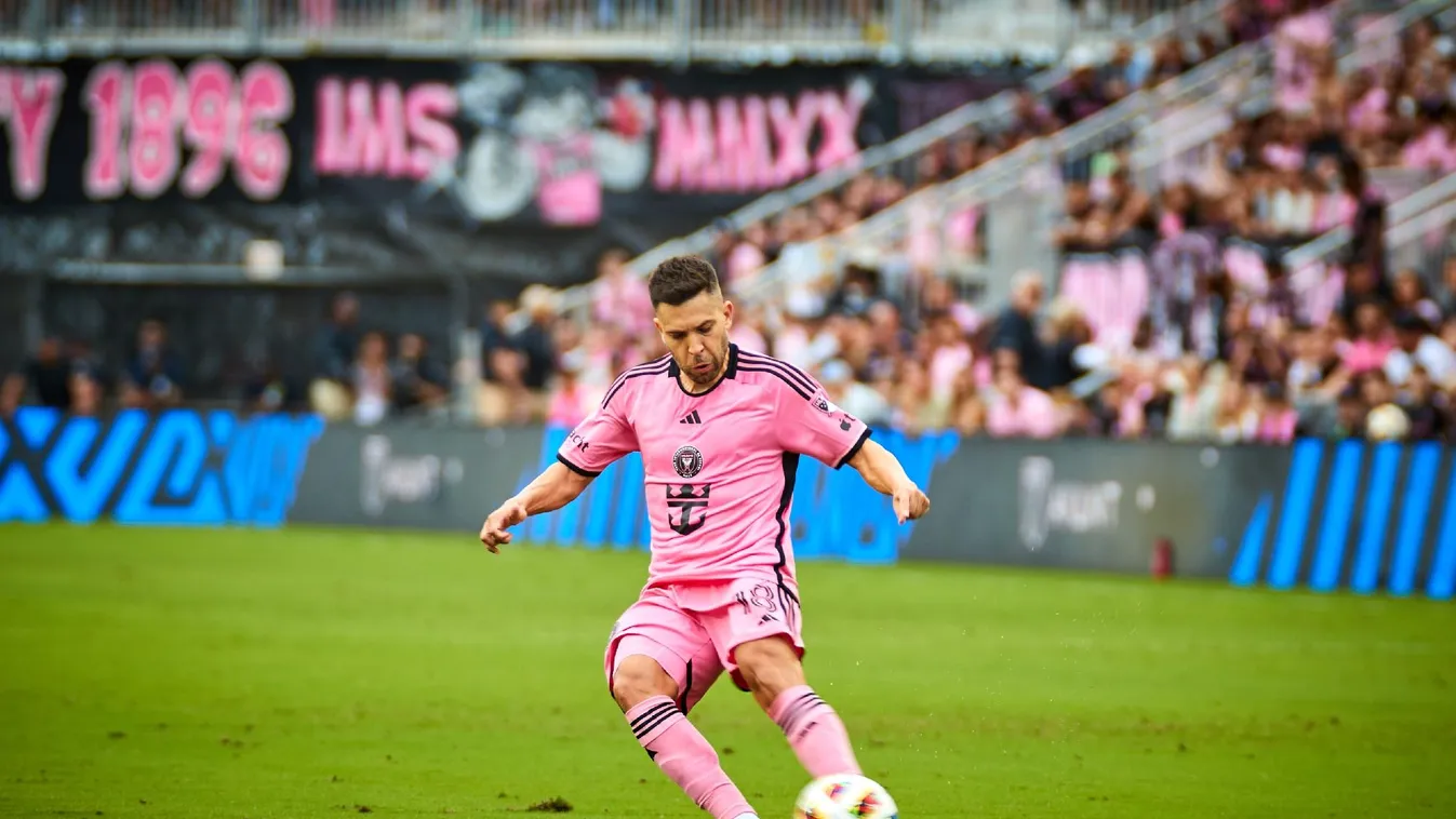 Nevét örökre beírta a sporttörténelembe – most nagy döntést hozott a spanyolok egyik legendája