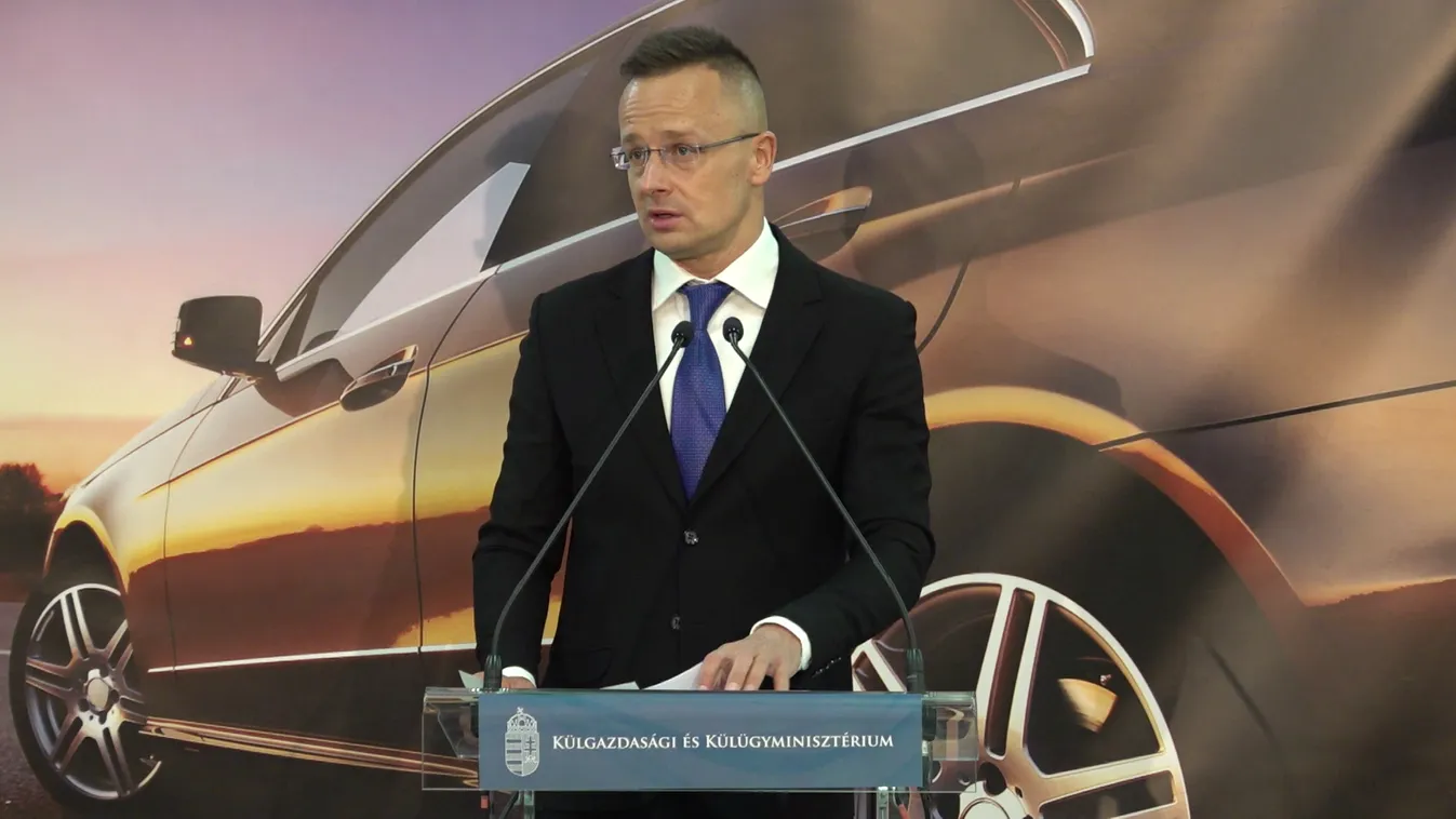 Szijjártó Péter: A magyar gazdasági sikereinek kulcsa az adócsökkentés