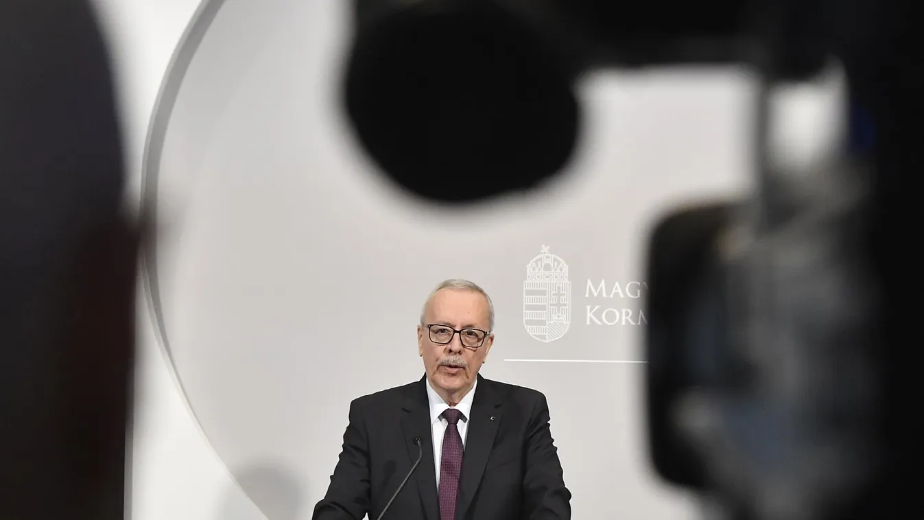 Határőrizet szigorítások és kitoloncolások időszaka jött el a migrációs hullámokra reagálva Európában