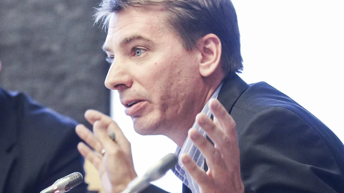 Jávor: Valós veszély a Fidesz kizárása az Európai Néppártból