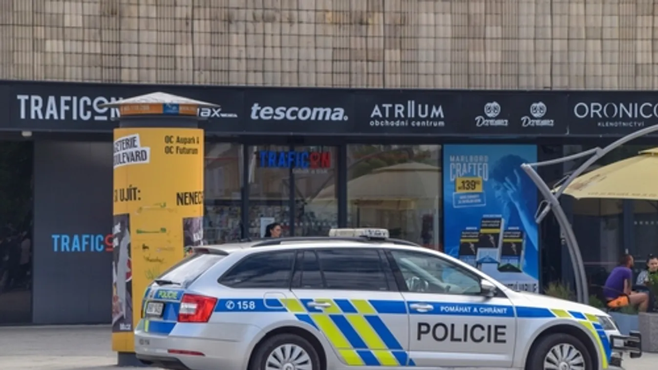 Késsel támadtak a személyzetre egy üzletben a csehországi Hradec Královében, halálos áldozatok is vannak