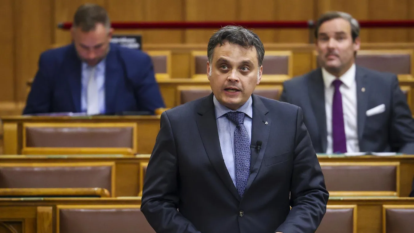 Latorcai Csaba: Magyarország ellenáll az eltörlés kultúrájának, a genderideológiának és a migrációs nyomásnak