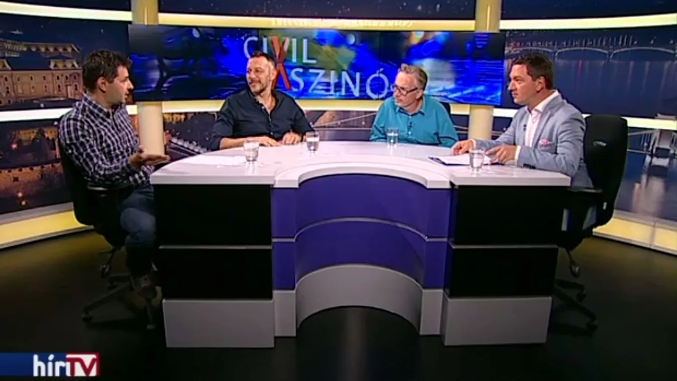 Áder János aláírta a civiltörvényt