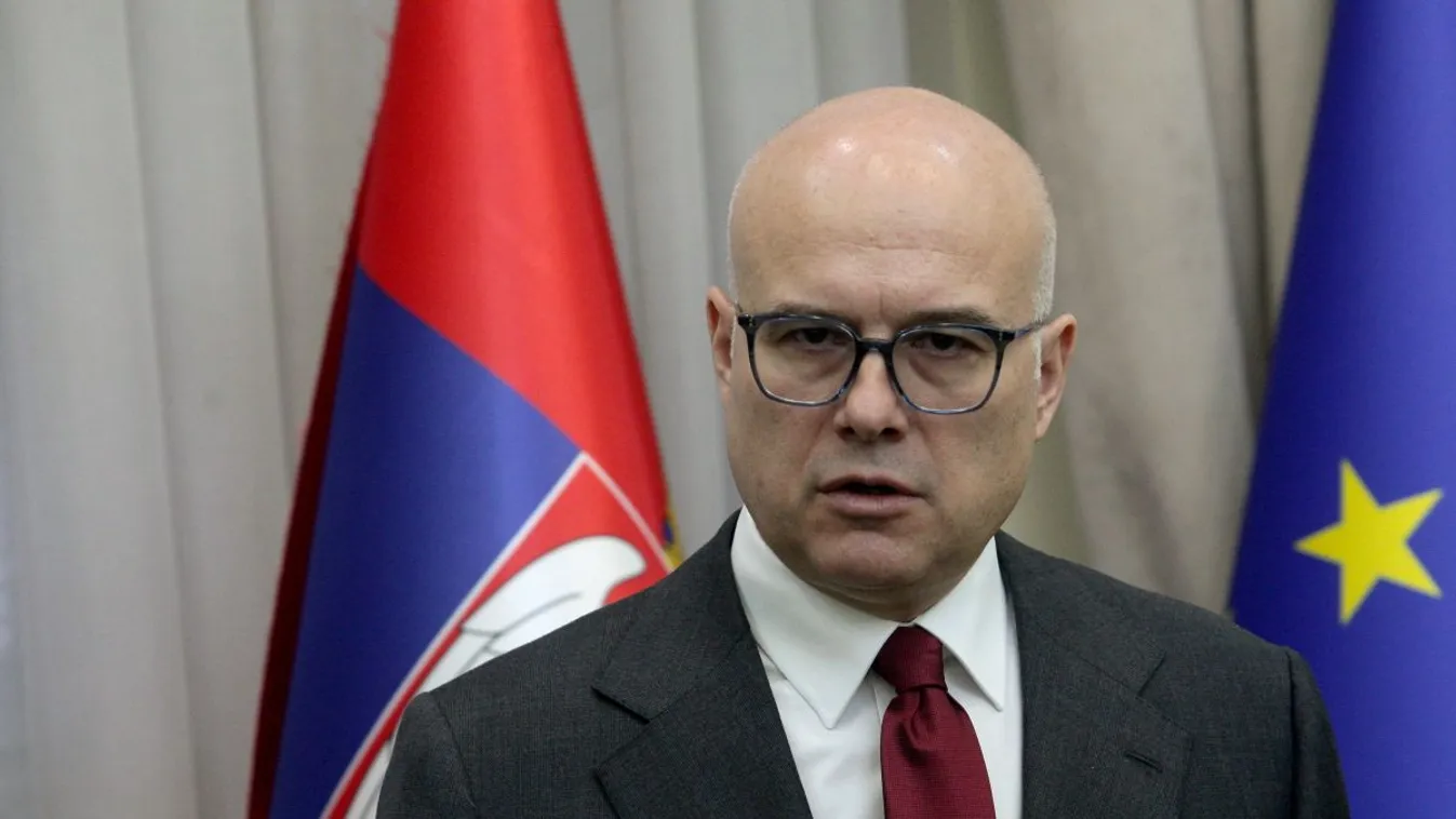 Benyújtotta lemondását a szerb miniszterelnök