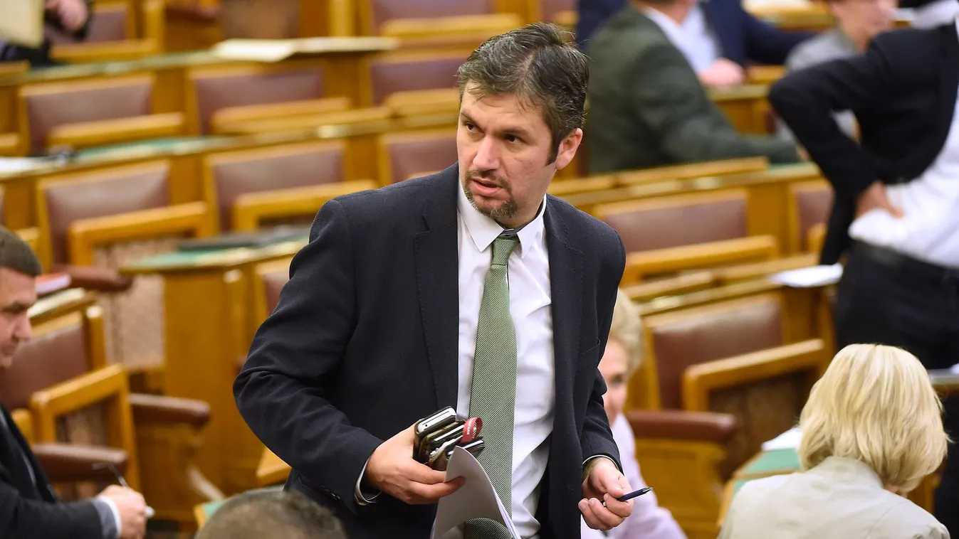 Hadházy polgári engedetlenségre biztat a Facebookon