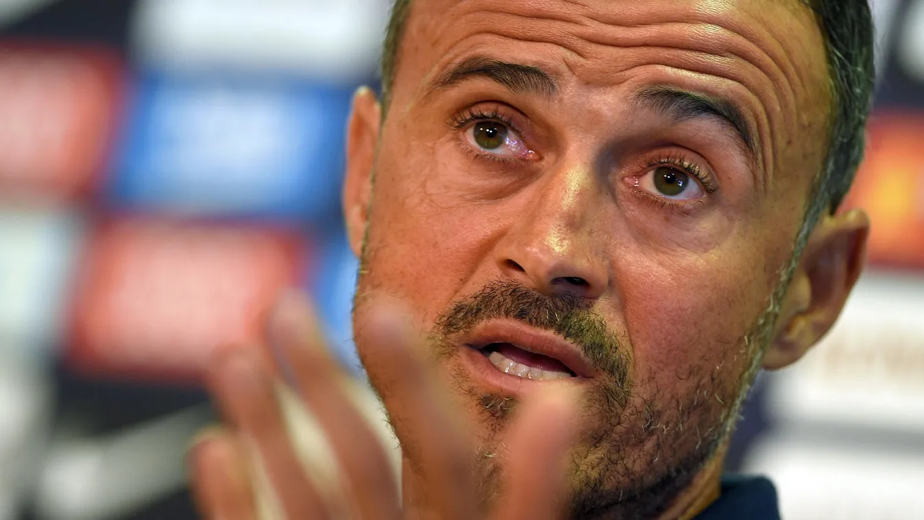 Nem aggódik a Barca edzője