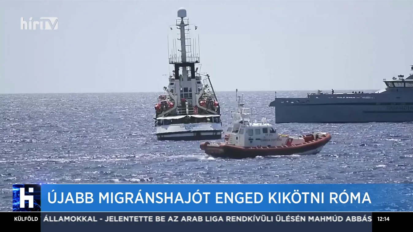 Újabb migránshajót enged kikötni Róma