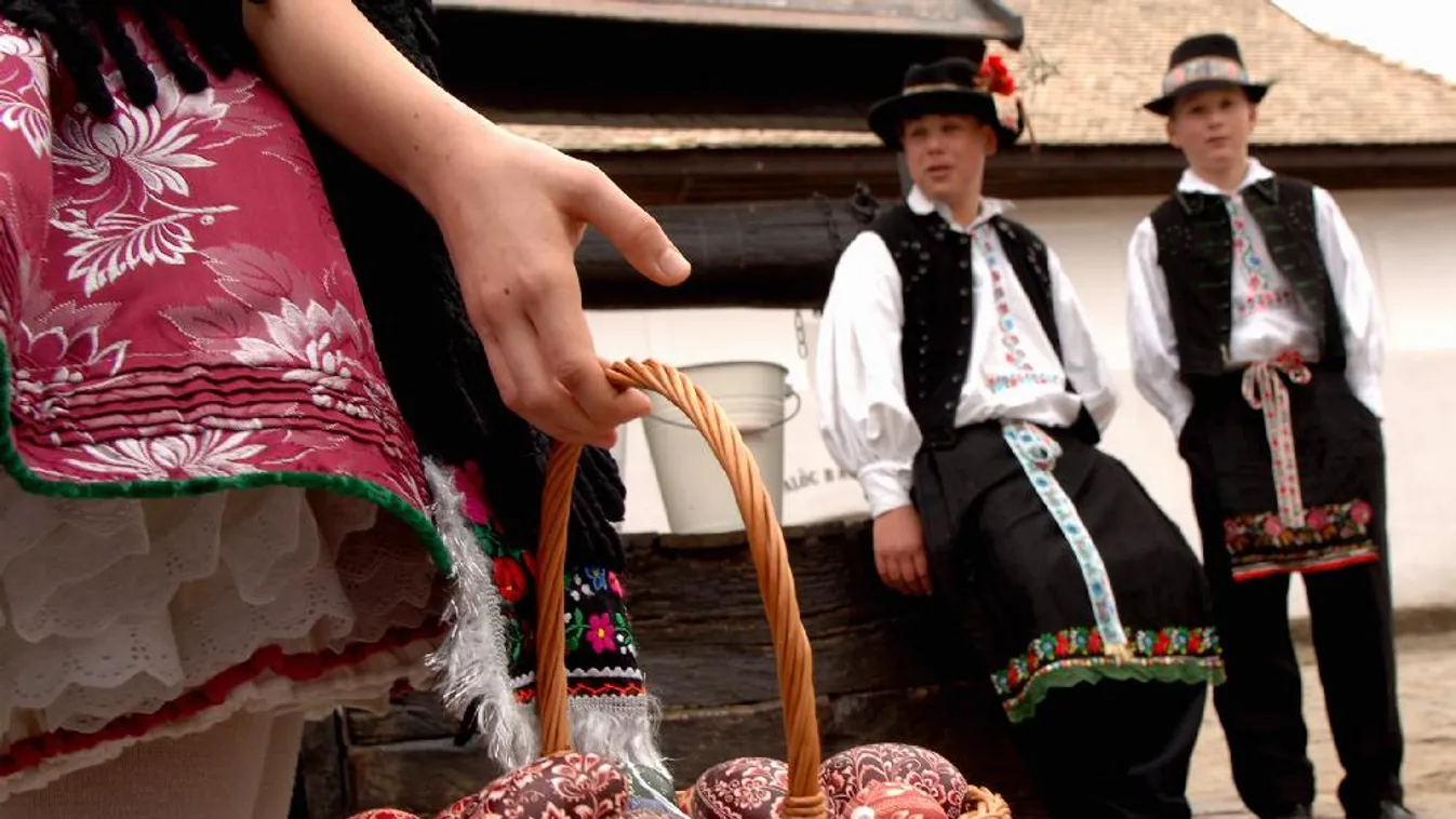 Locsolkodás és tavaszváró mulatság lesz húsvétkor a Szentendrei Skanzenben