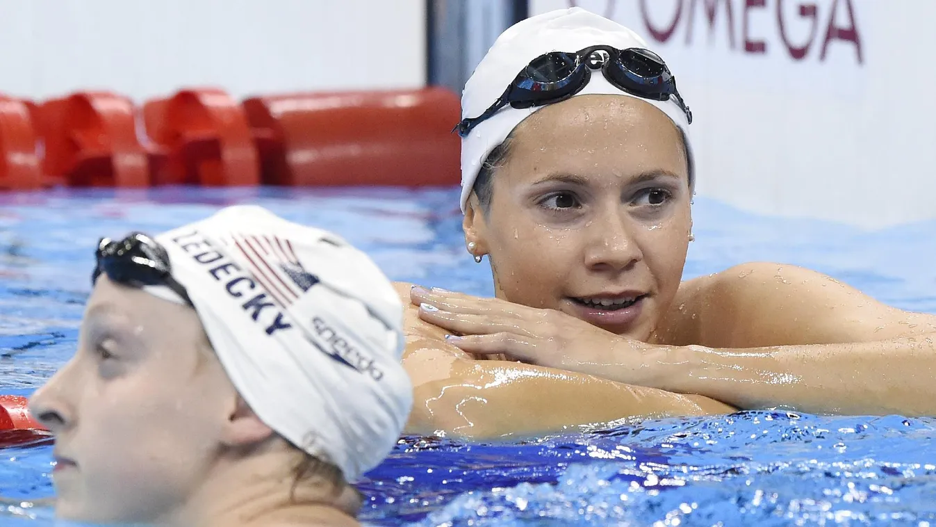 Kapás Bogi döntős!