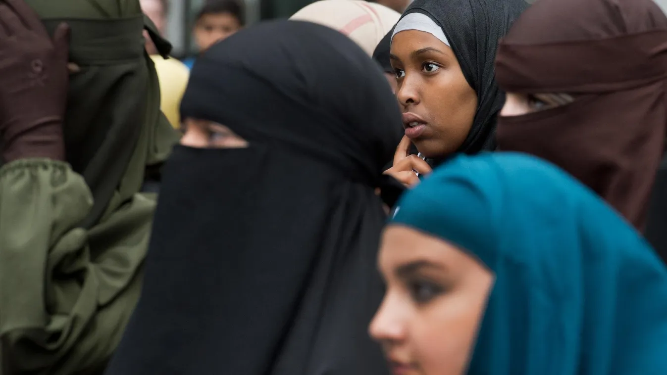 Életbe lépett a burkatörvény