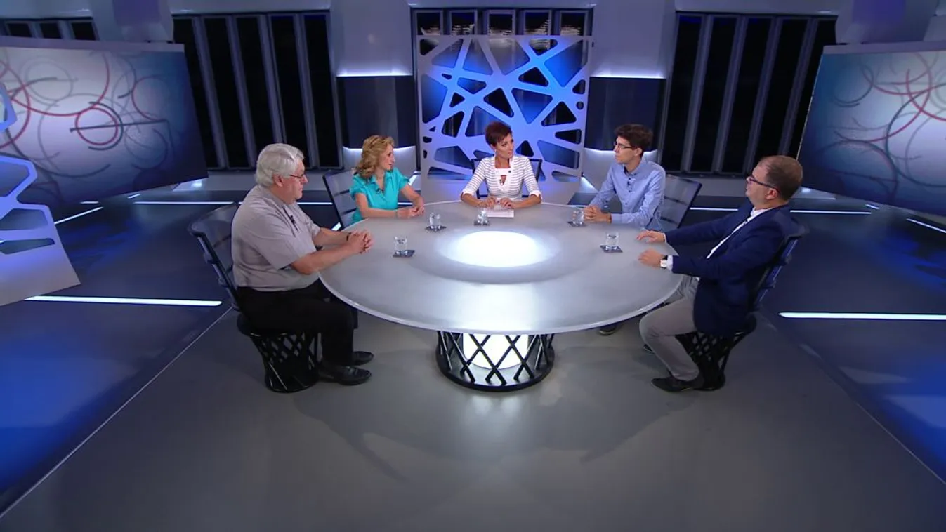 Civil kör: Szükségünk van azokra a politikusokra, akik bátrak és nem félnek Istentől segítséget kérni