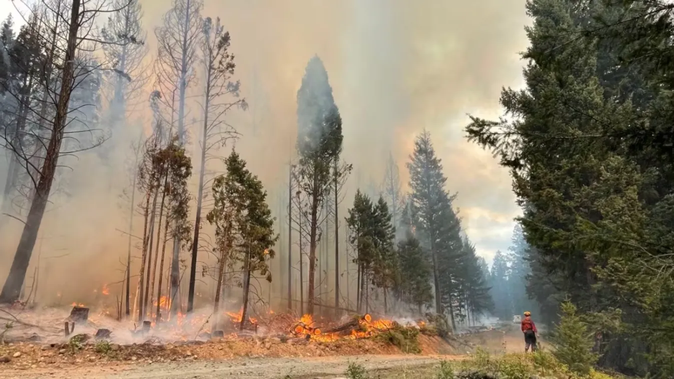 Légi úton menekítik a lakosságot Kanadában az erdőtüzek miatt