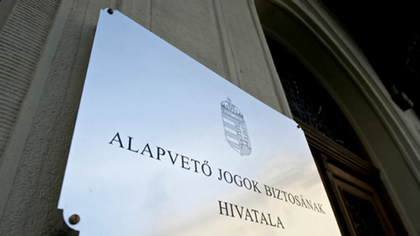 Az alapvető jogok biztosa vizsgálatot indít az idősotthonok ügyében