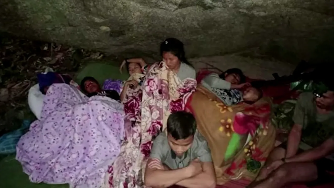 Ezrek menekültek Thaiföldre a mianmari hadsereg bombázása elől