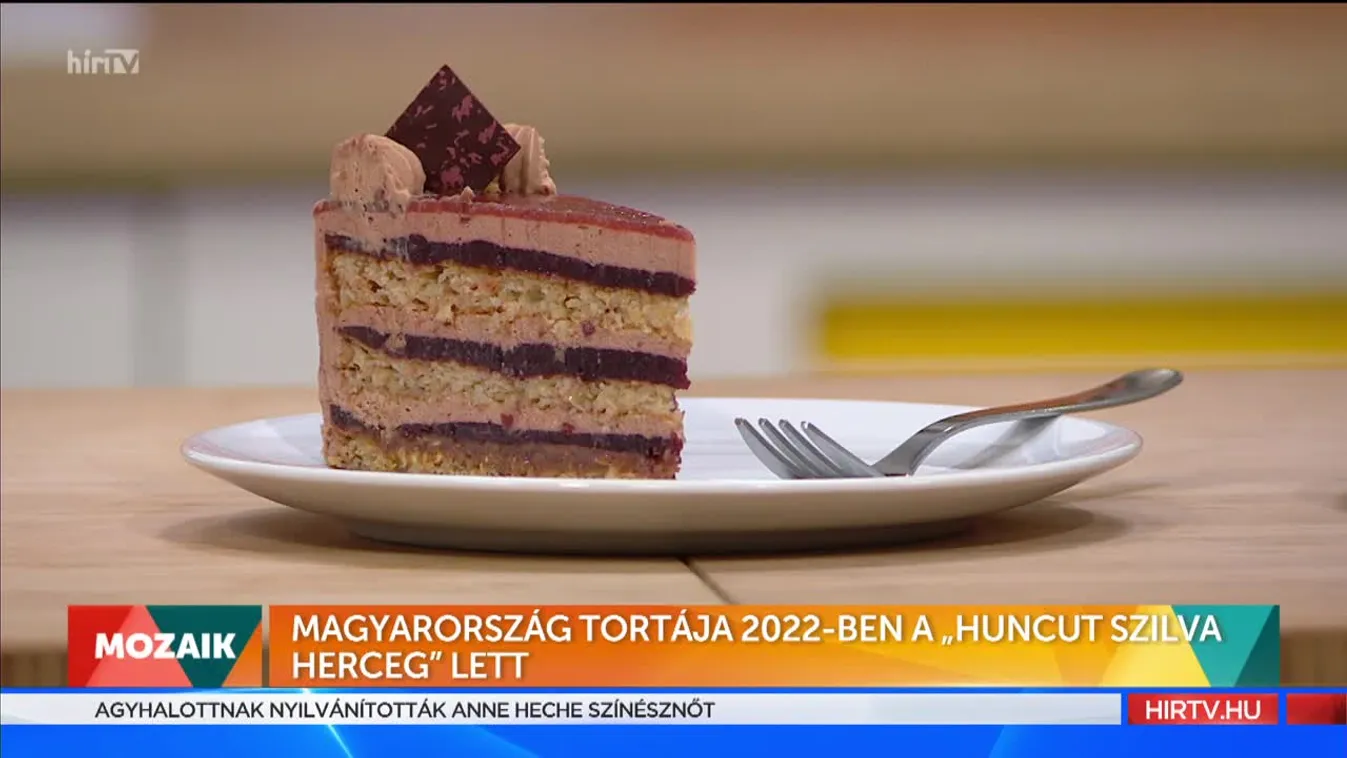 Mozaik -  Magyarország tortája 2022-ben a "Huncut szilva herceg" lett