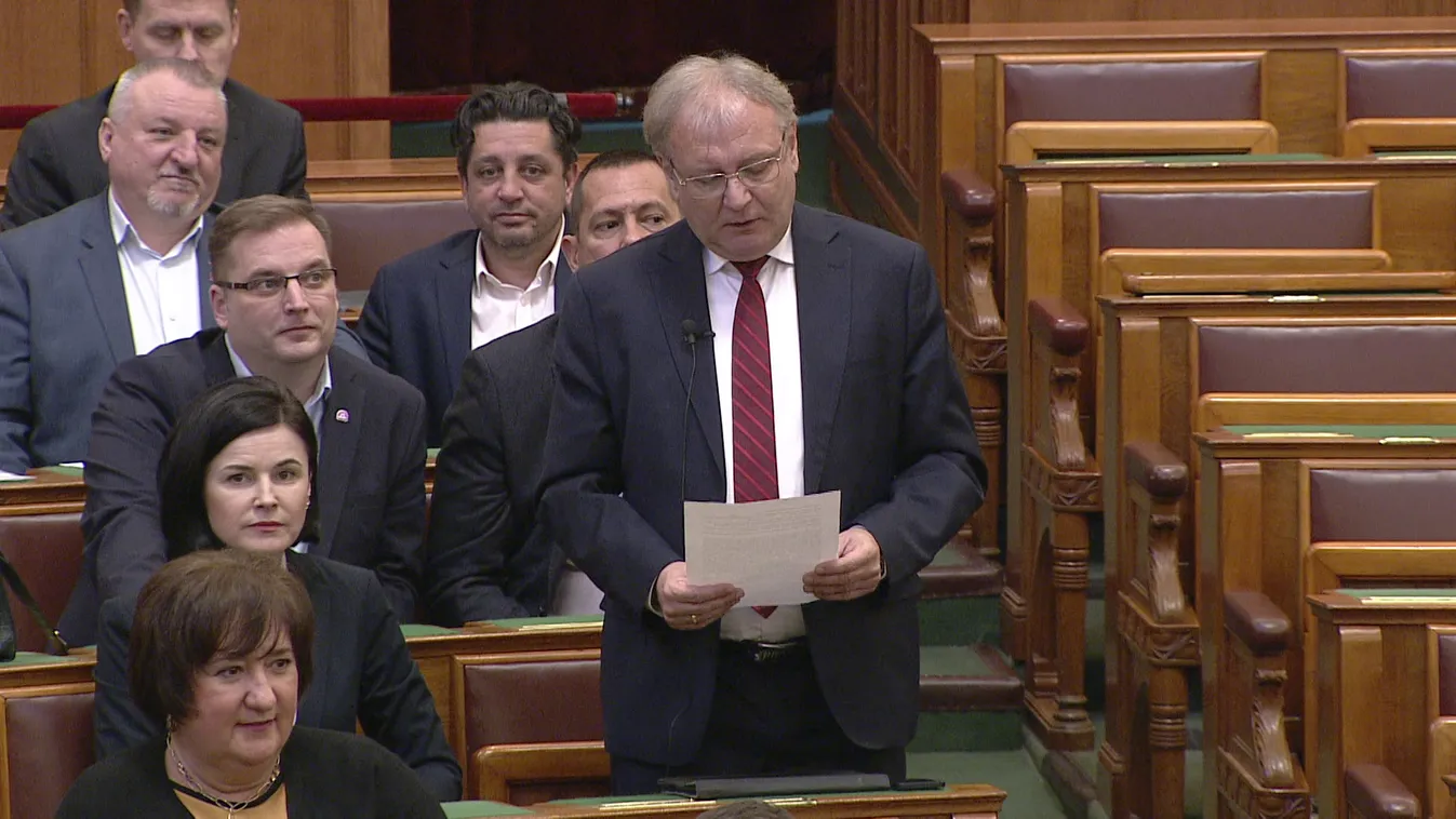 Ismét a kormányt támadta az ellenzék