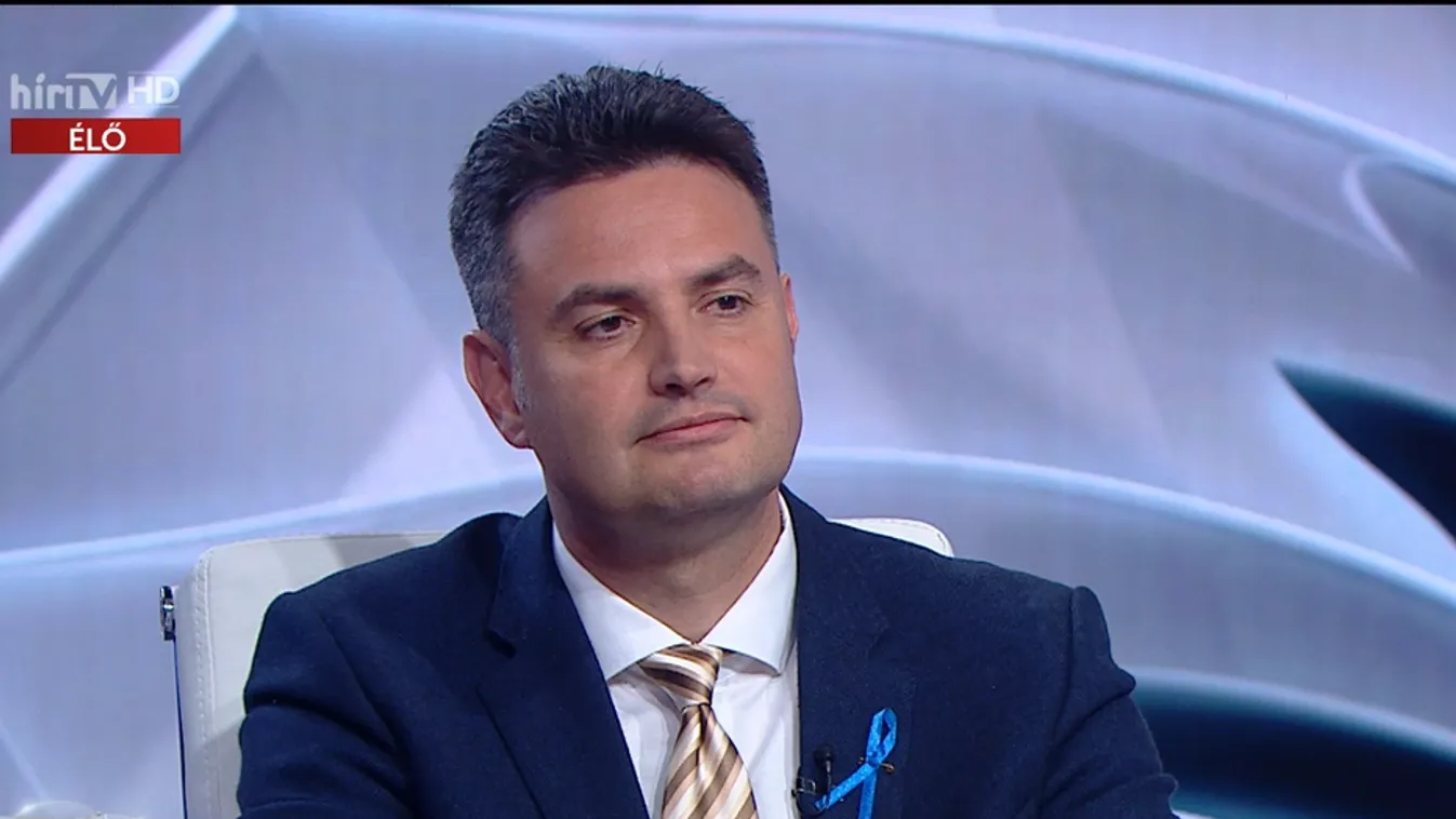 1,8 milliárd forintnyi dollár érkezett az MMM-hez a tengeren túlról