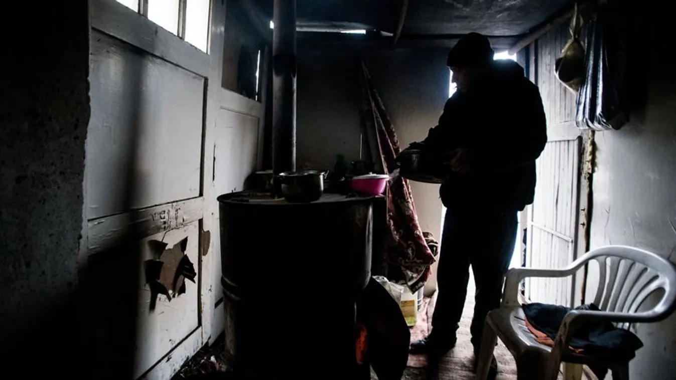 Megfenyegették a Magyar Nemzet stábját az illegális bádogváros lakói + videó