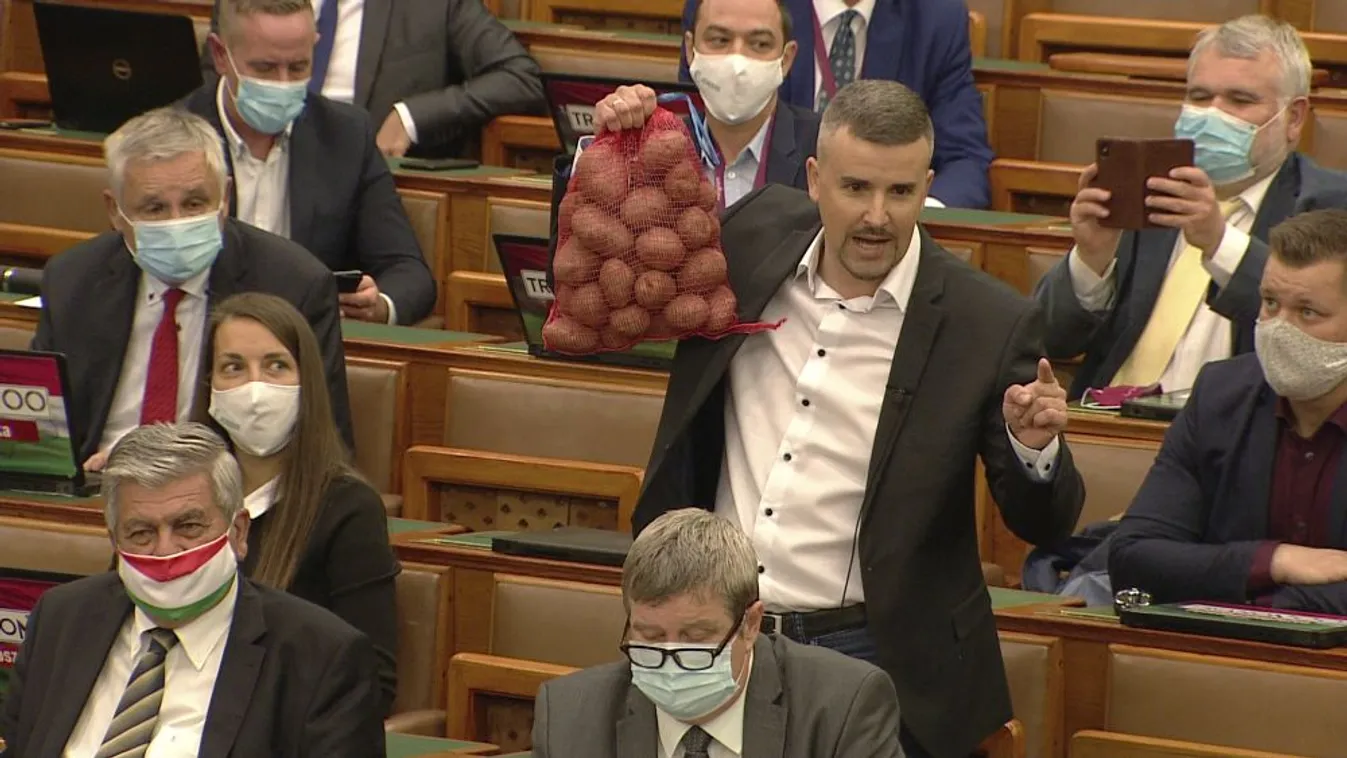 4,4 millió forintos büntetést kapott Jakab Péter Kövér Lászlótól